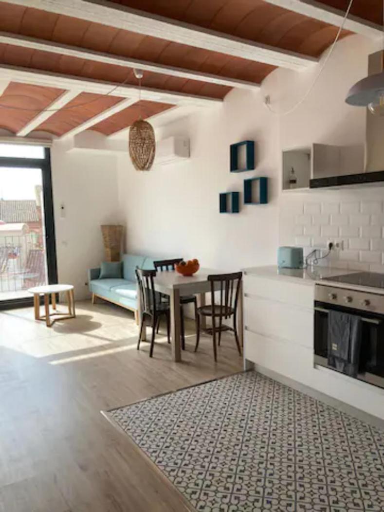 Can Llavi Apartment Canet De Mar Bagian luar foto